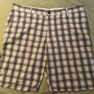 Dockers Gray Plaid Men's Flat Front Shorts